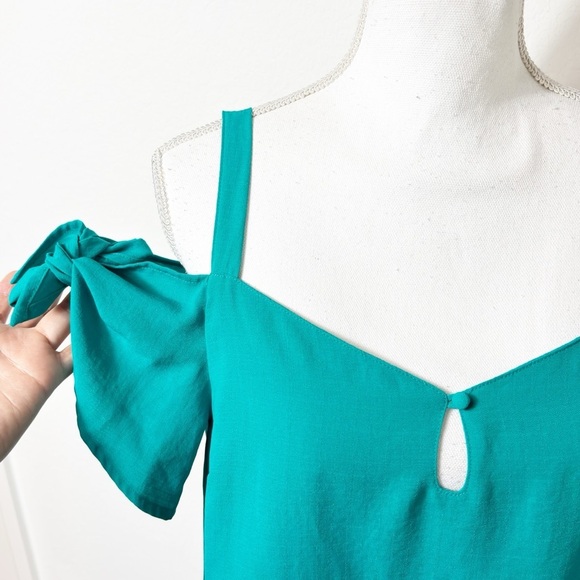 LUMIERE SIZE MEDIUM TEAL GREEN WOMEN BLOUSE OVER THE SHOULDER 100% POLYESTER - Picture 4 of 4